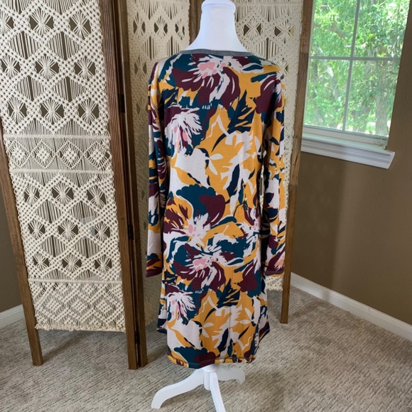 Laila‎ Ali Dress in Floral long sleeves soft jersey knit Large NWT - Picture 3 of 7